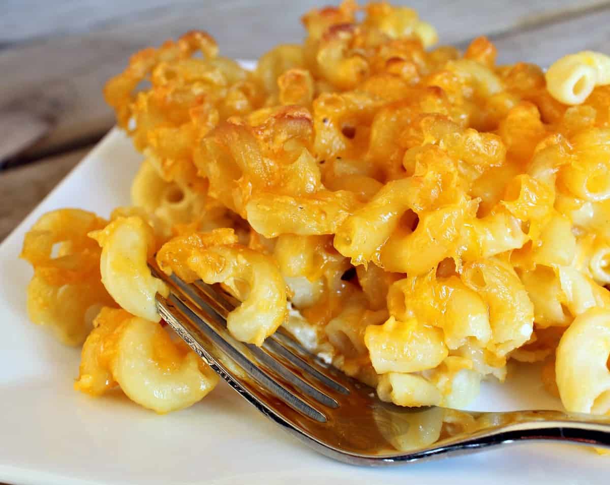 Recipe for baked mac and cheese with sour cream